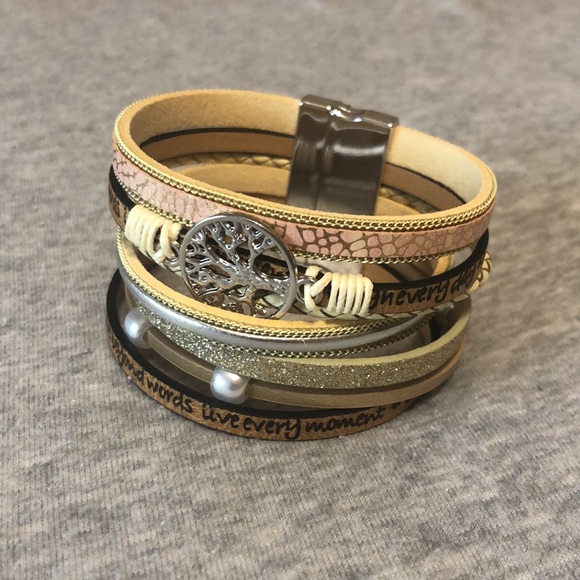 Desimtion Boho Cuff Bracelet - Picture 1 of 4